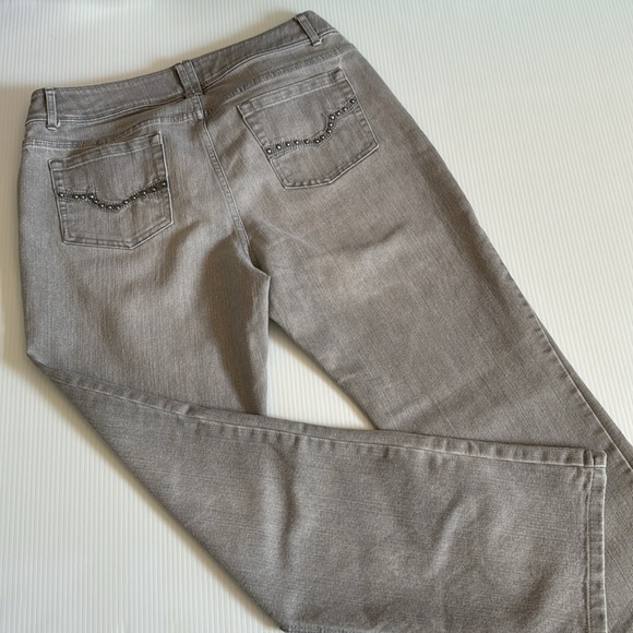 Christopher & banks light gray straight leg denim. Women’s size 8 petite - Picture 15 of 15